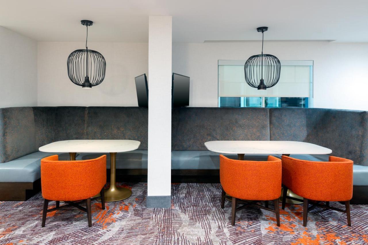 Courtyard By Marriott Sarasota At Town Center Hotel Desoto Lakes