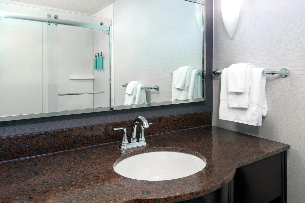 Courtyard By Marriott Sarasota At Town Center 3* Desoto Lakes