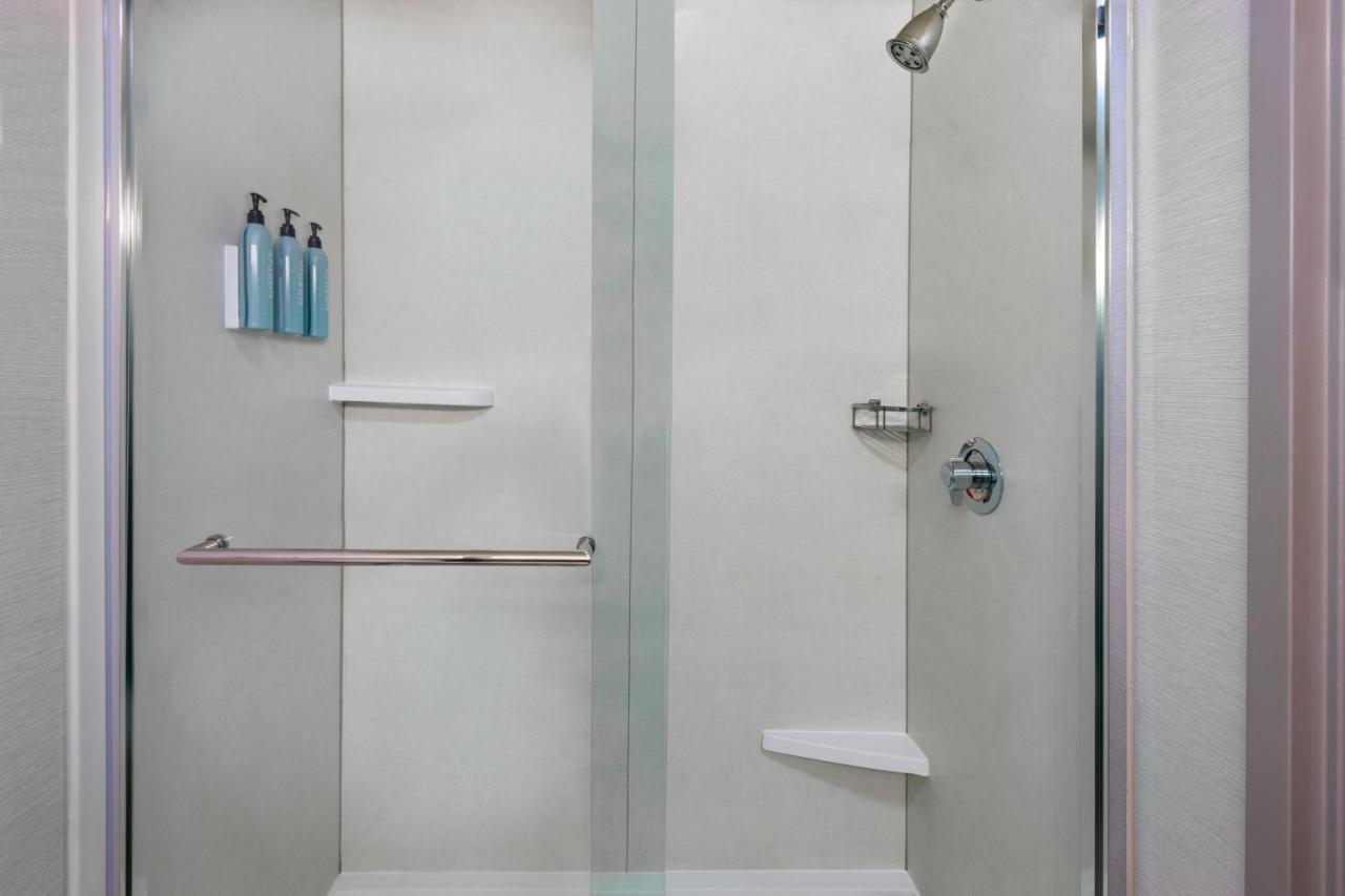 Courtyard By Marriott Sarasota At Town Center Hotel 3*