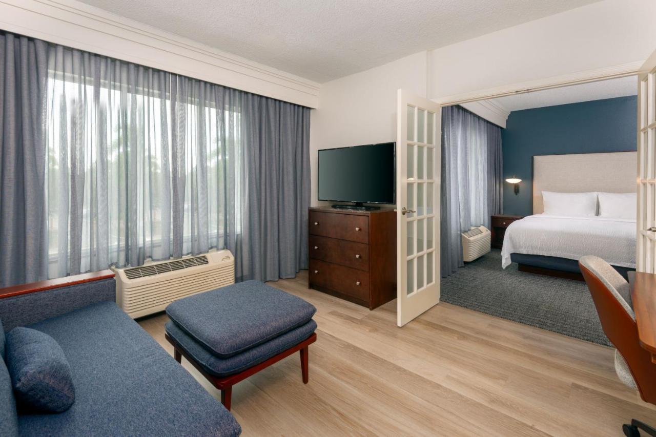 Courtyard By Marriott Sarasota At Town Center
