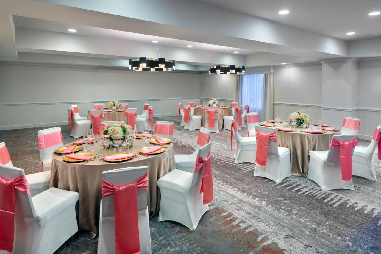 Courtyard By Marriott Sarasota At Town Center Hotel 3*