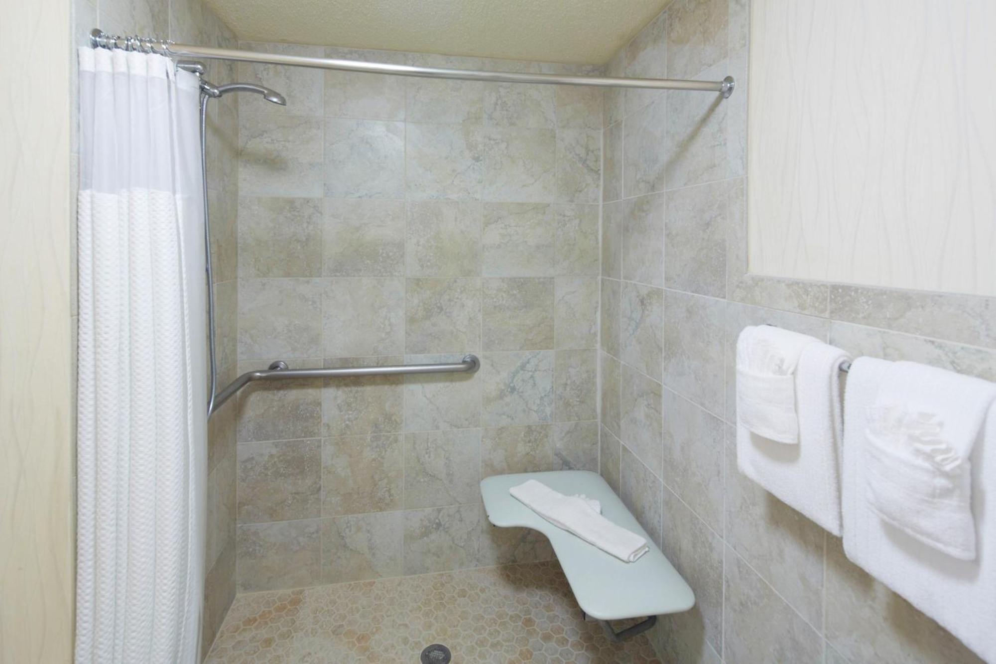 Courtyard By Marriott Sarasota At Town Center 3*