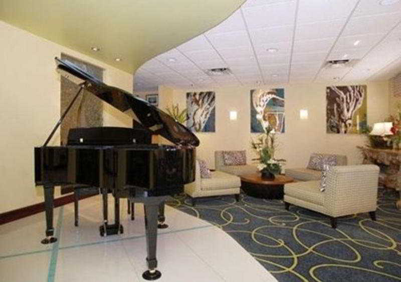 Courtyard By Marriott Sarasota At Town Center 3*