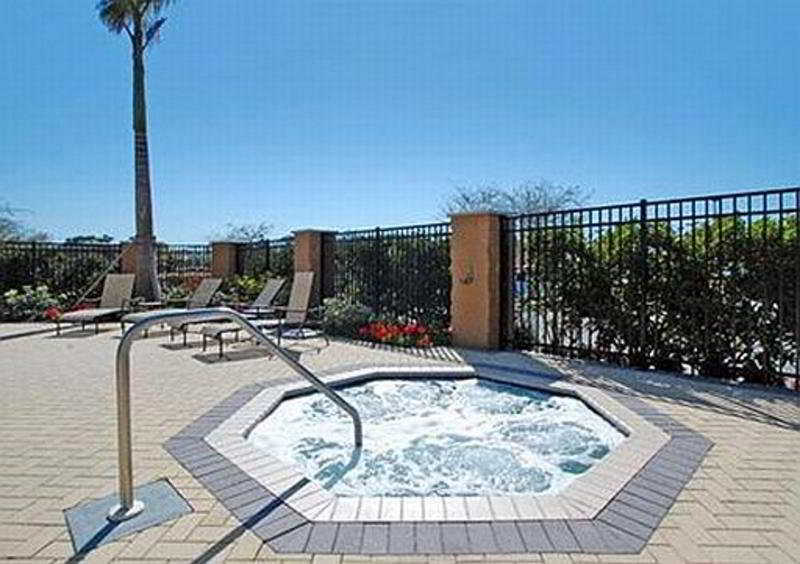 Courtyard By Marriott Sarasota At Town Center Hotel