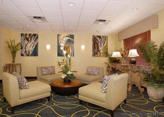 Courtyard By Marriott At University Town Center 3*