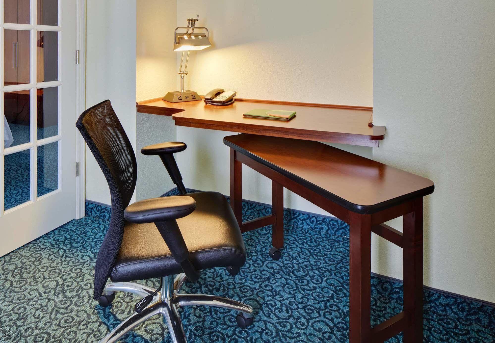 Hotel Courtyard By Marriott At University Town Center Sarasota