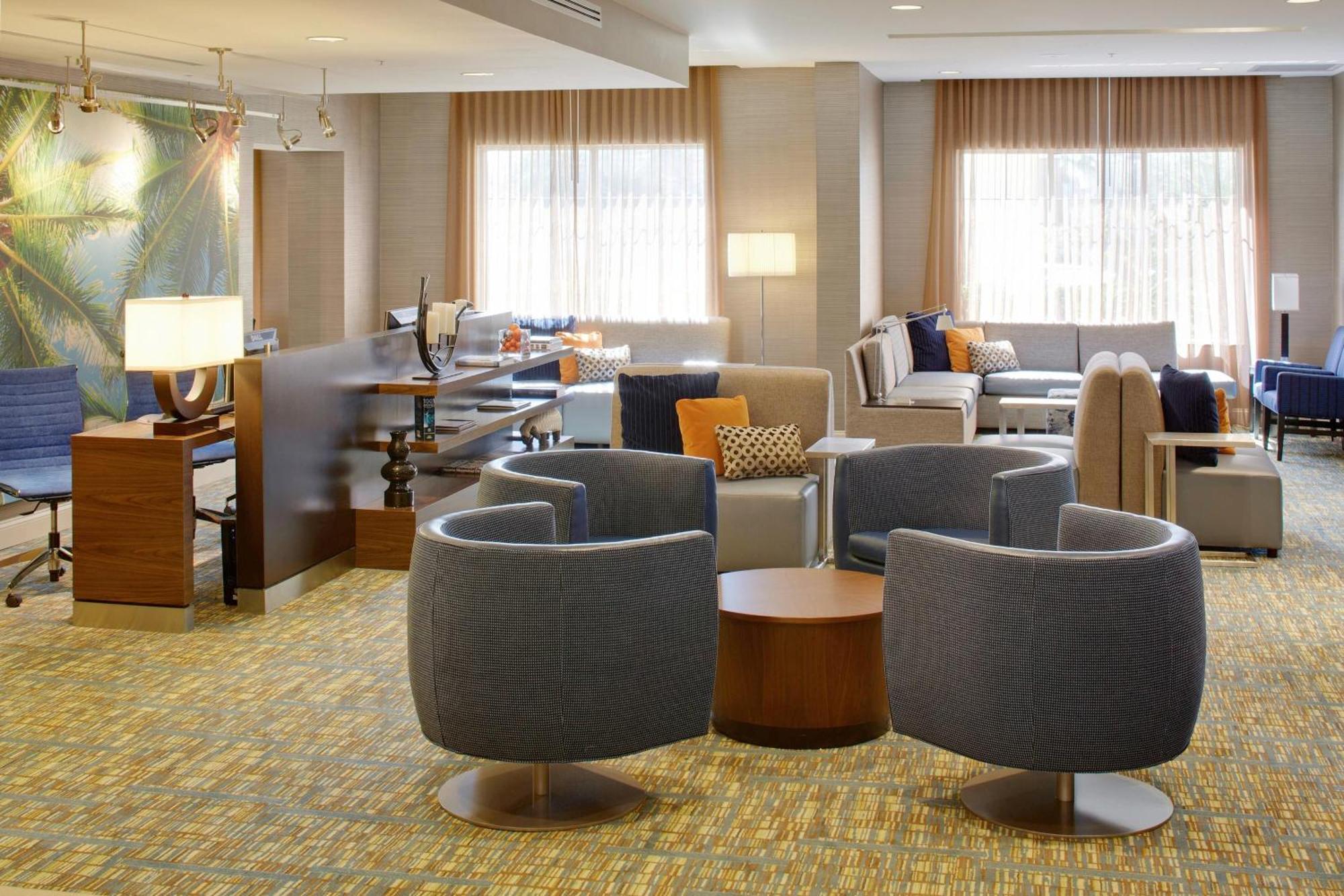 Courtyard By Marriott Sarasota At Town Center Hotel Desoto Lakes